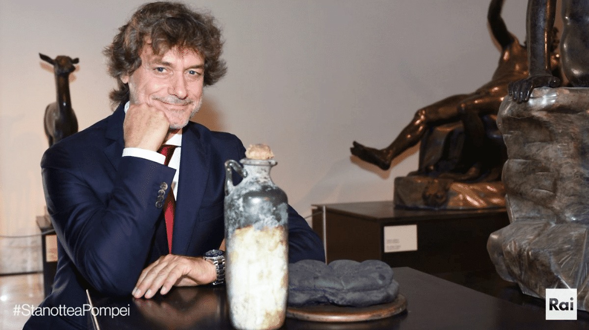 Alberto Angela scopre una bottiglia d'olio d'oliva risalente al 79 d.C.